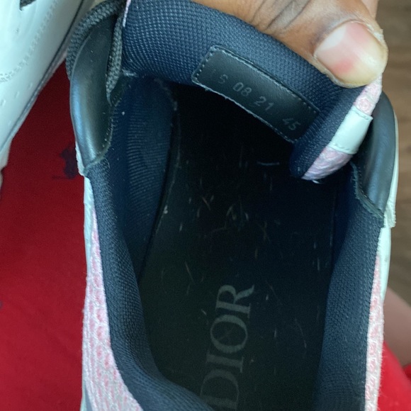 Dior b22 WILL BE CLEANED BEFORE SHIPPING!!!!and box is available - Picture 5 of 6